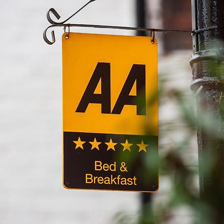 Darwin'S Townhouse Bed & Breakfast Shrewsbury Eksteriør bilde AA sign