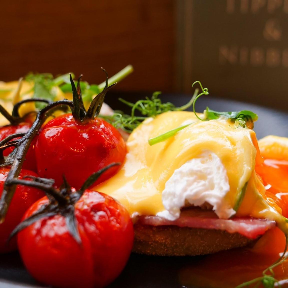 Darwin'S Townhouse Bed & Breakfast Shrewsbury Eksteriør bilde Aubergine and tomato salad