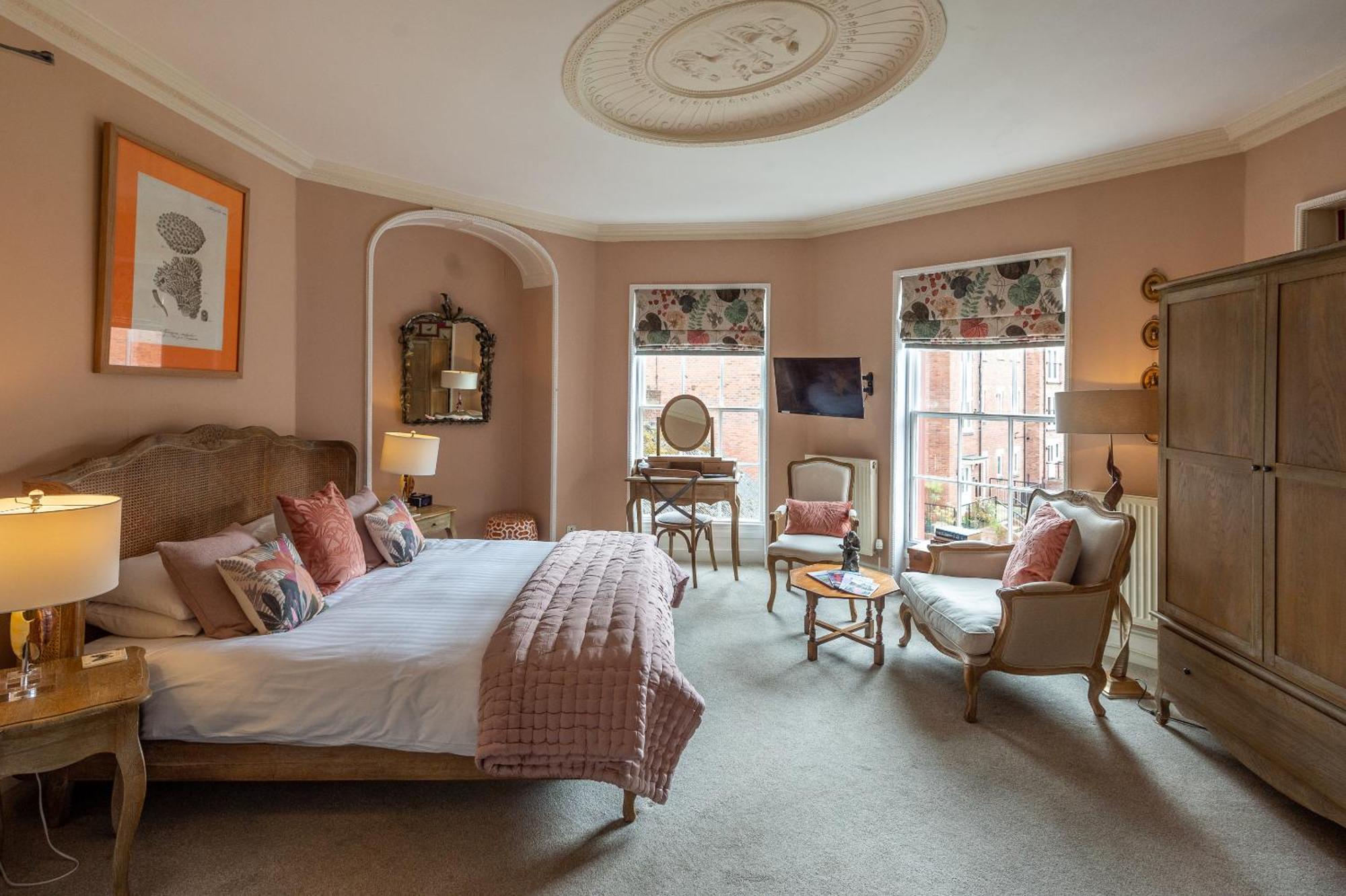 Darwin'S Townhouse Bed & Breakfast Shrewsbury Rom bilde A bedroom at The Swan